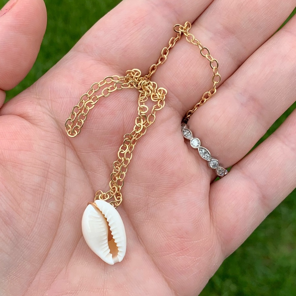 Minimalist Cowrie Shell Necklace